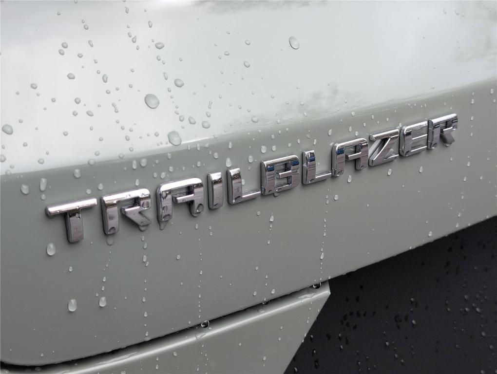new 2026 Chevrolet TrailBlazer car, priced at $25,107