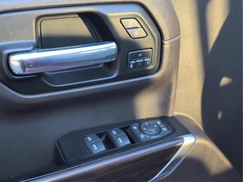 used 2019 GMC Sierra 1500 car, priced at $33,399