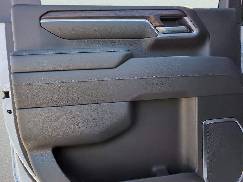 new 2026 GMC Sierra 2500 car, priced at $76,984