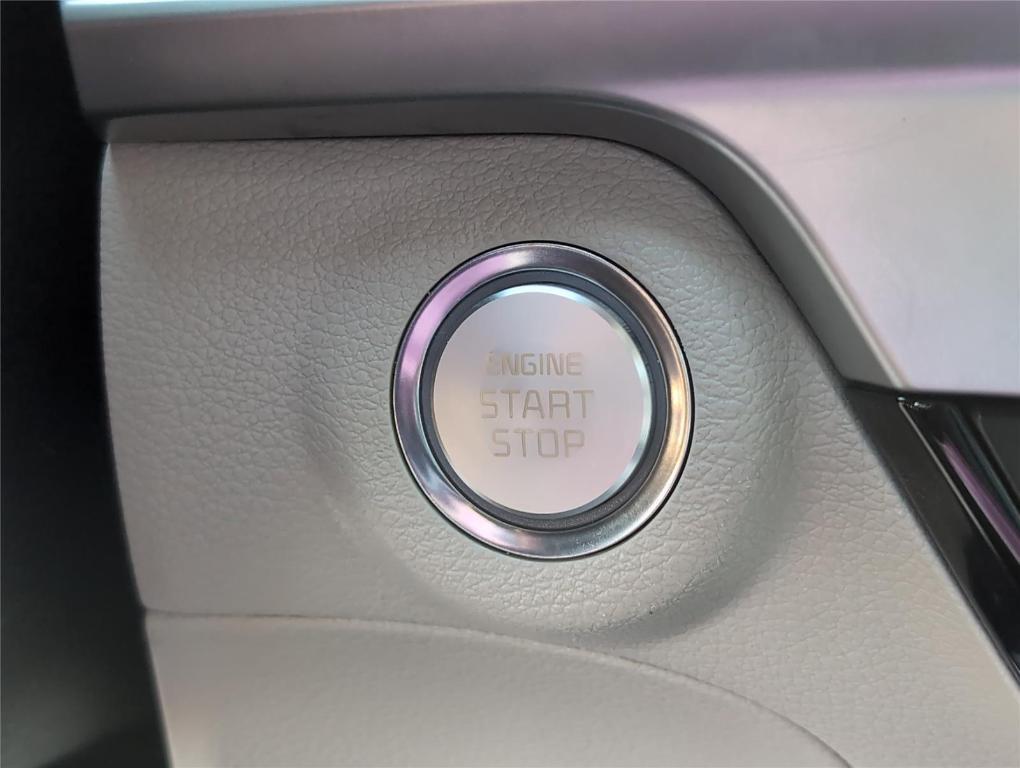 used 2024 Kia Telluride car, priced at $32,899