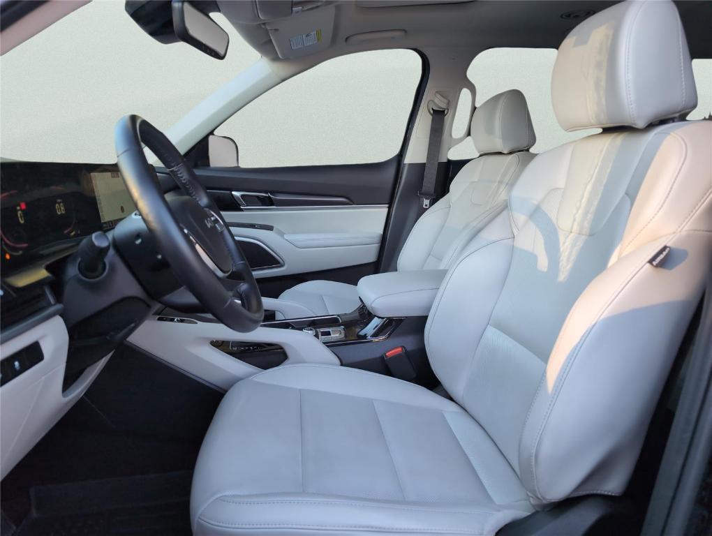 used 2024 Kia Telluride car, priced at $32,899