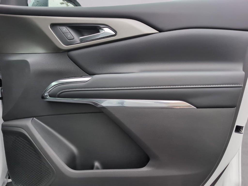 new 2026 Chevrolet Traverse car, priced at $45,801