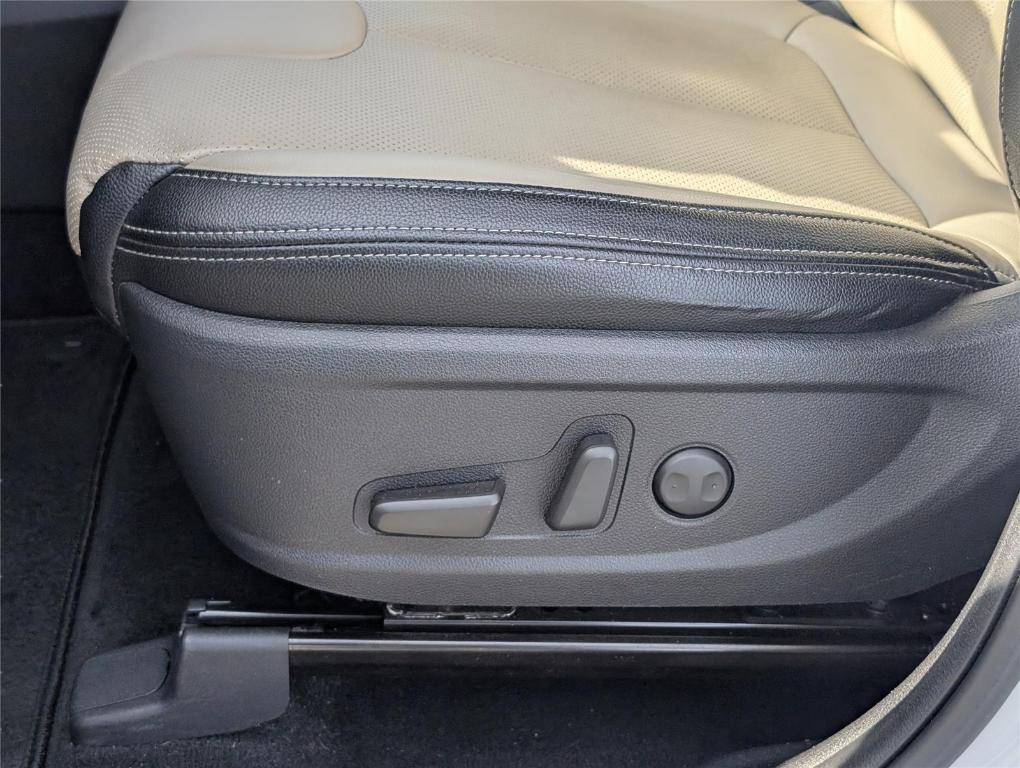 used 2020 Hyundai Santa Fe car, priced at $18,999