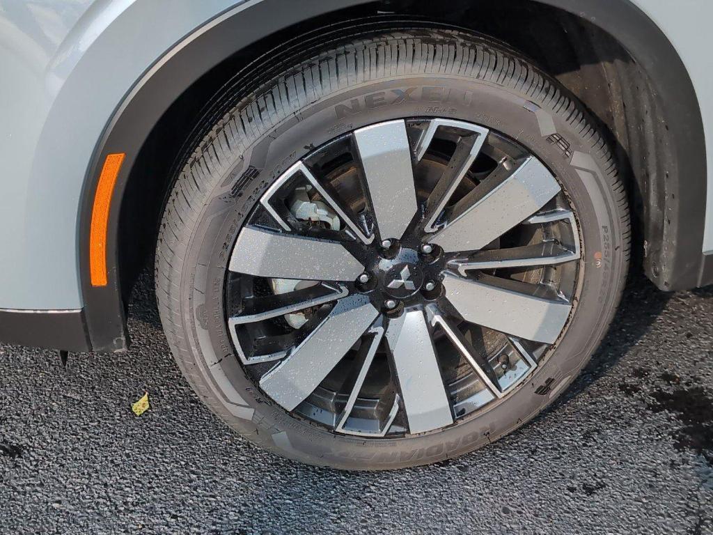 used 2026 Mitsubishi Outlander car, priced at $38,924