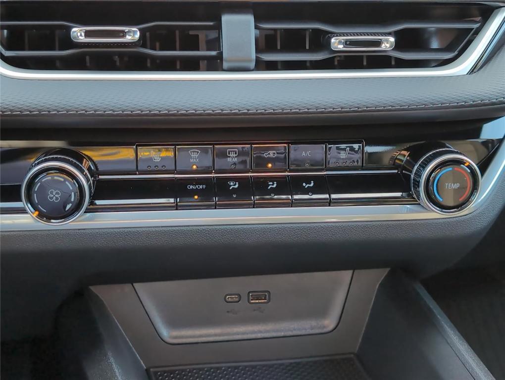 new 2026 Chevrolet Equinox car, priced at $27,613