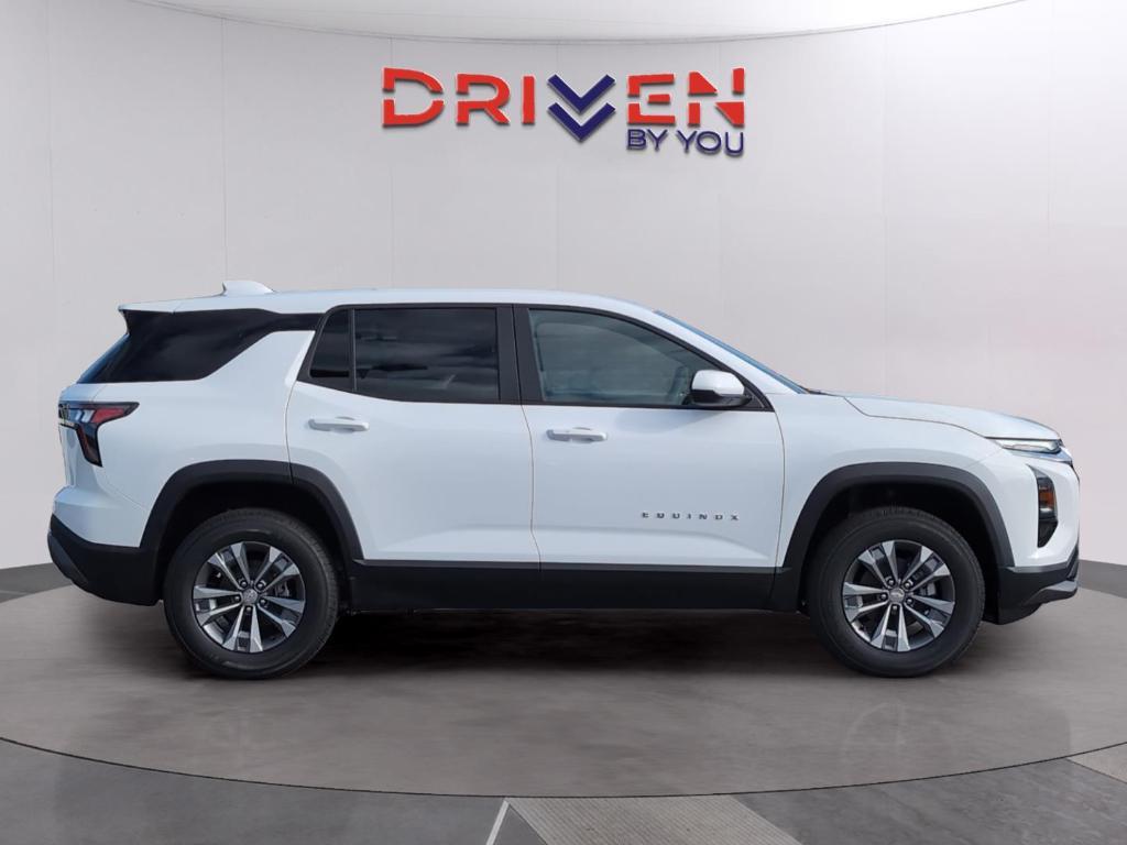 new 2026 Chevrolet Equinox car, priced at $27,613