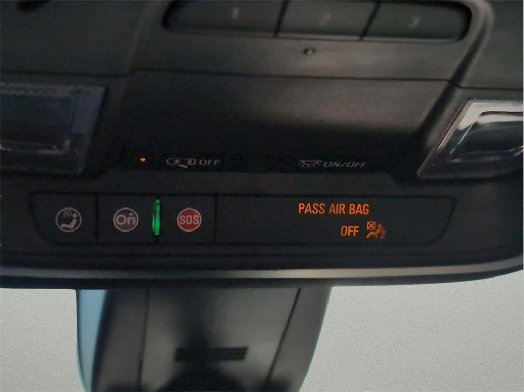 used 2023 Chevrolet Traverse car, priced at $35,324