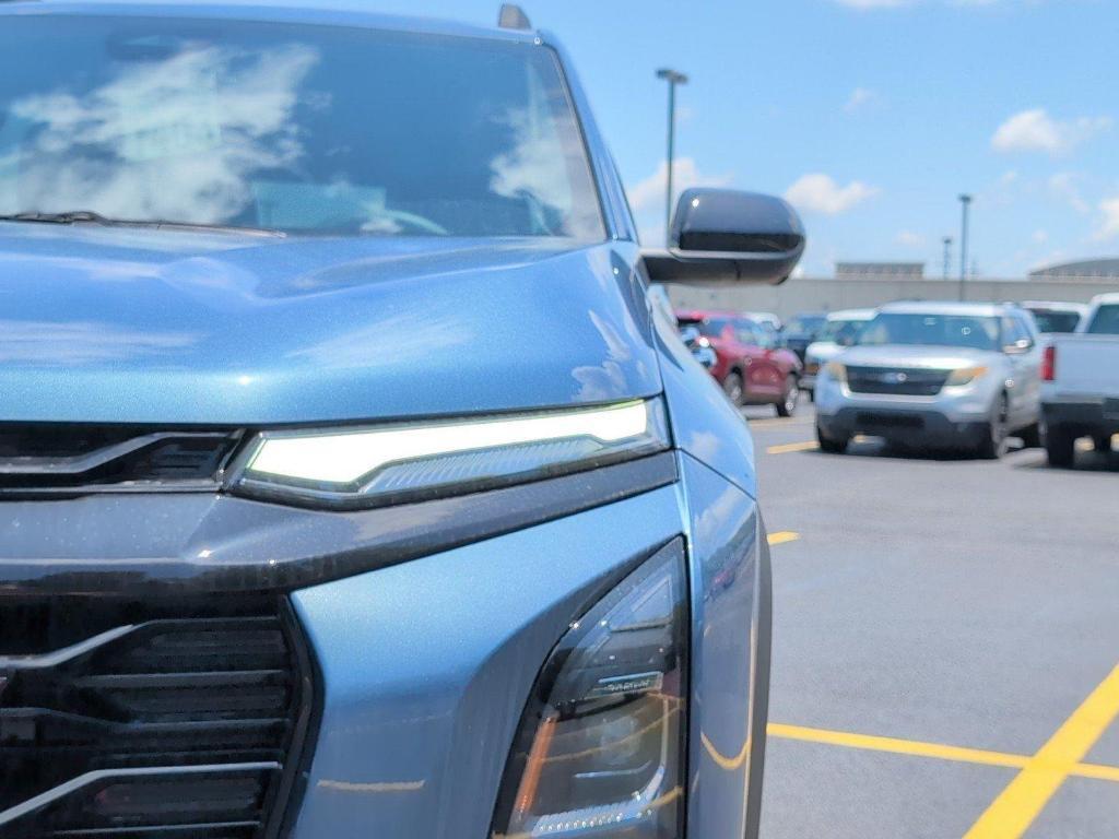 new 2026 Chevrolet Equinox car, priced at $35,905