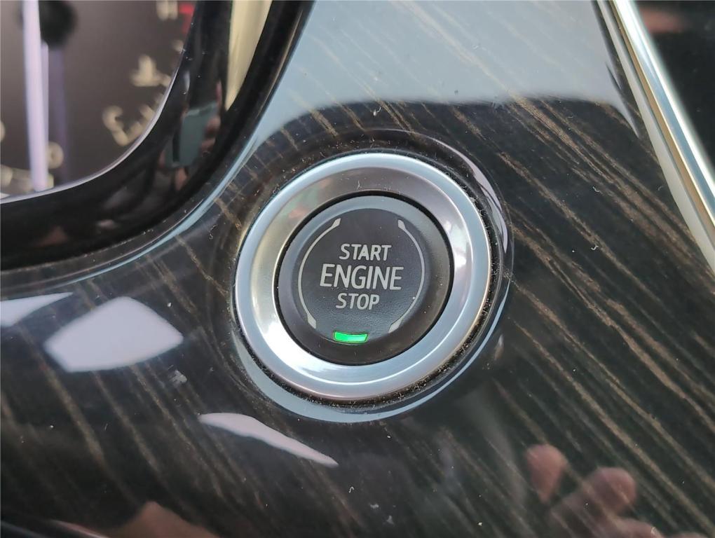 used 2021 Cadillac XT6 car, priced at $26,999