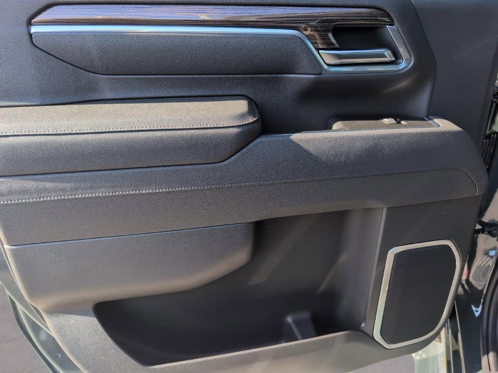 new 2026 Chevrolet Silverado 3500 car, priced at $75,176