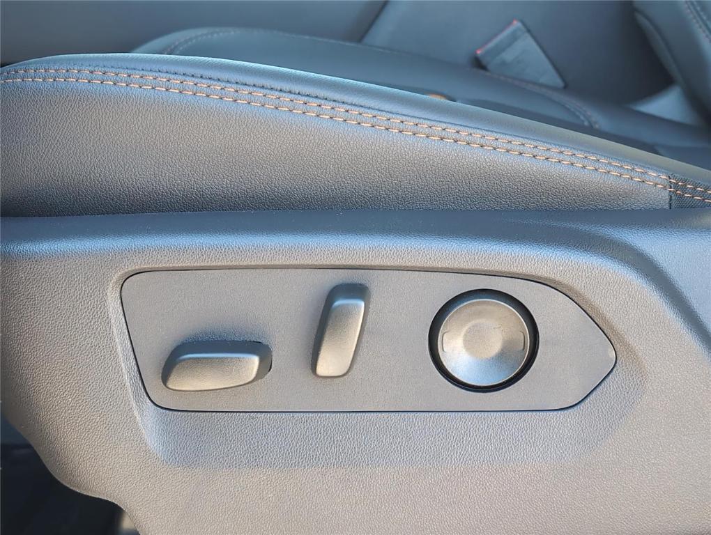 new 2026 GMC Sierra 2500 car, priced at $80,905