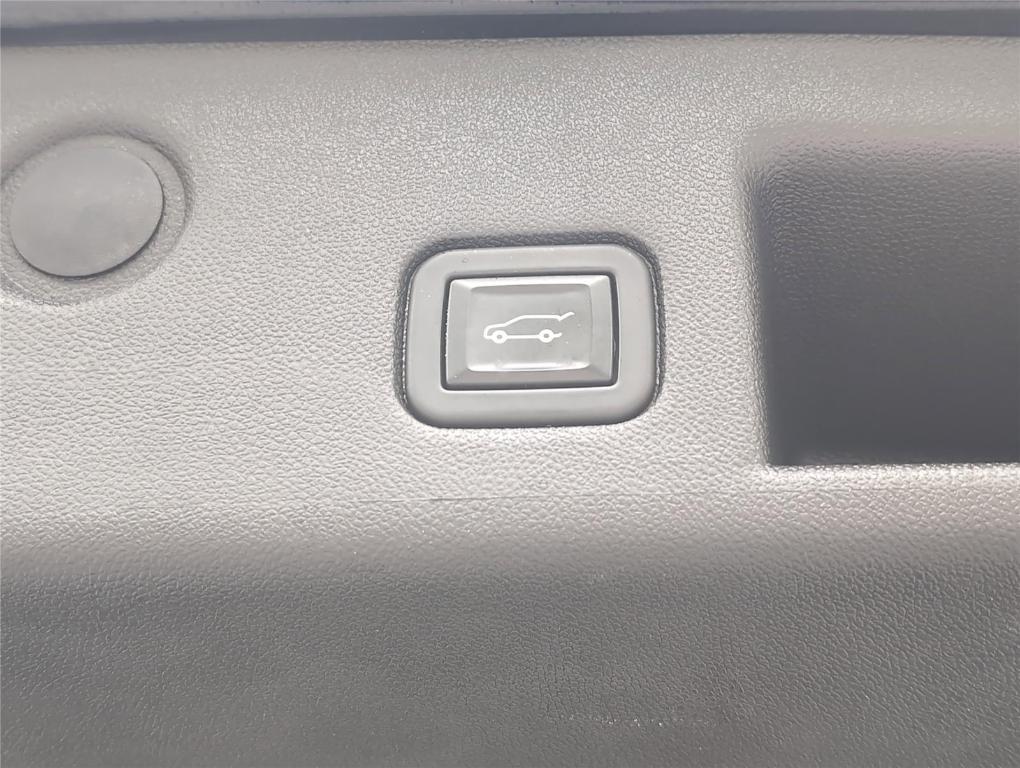 used 2020 Chevrolet Equinox car, priced at $13,799