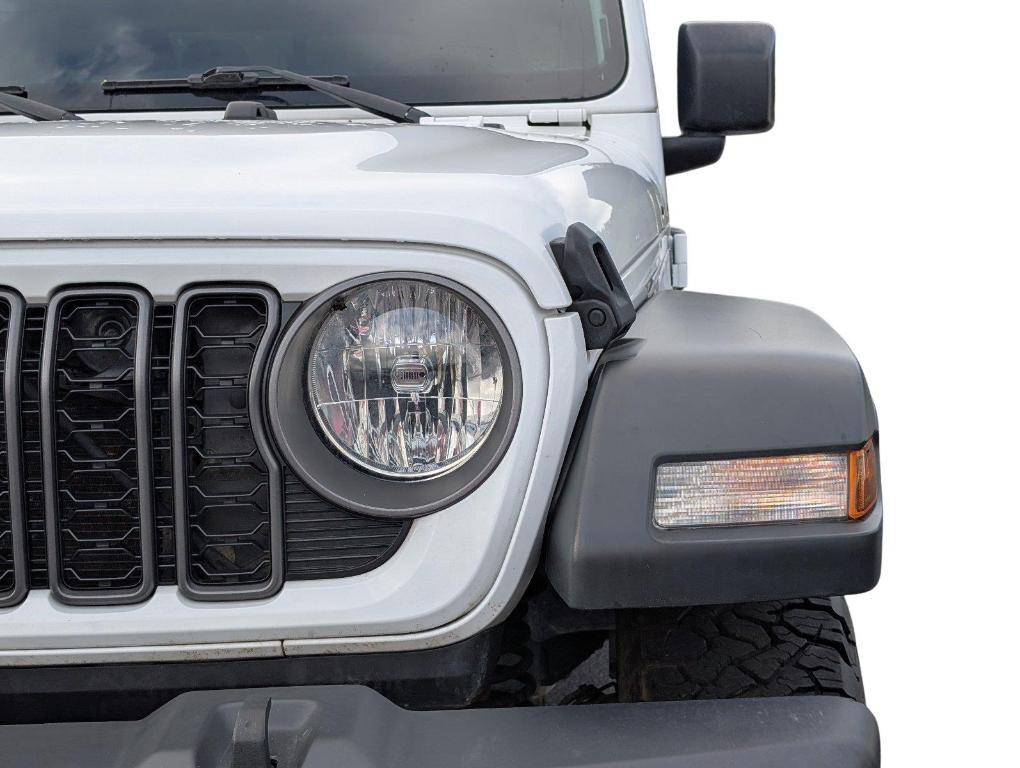 used 2025 Jeep Gladiator car, priced at $32,525