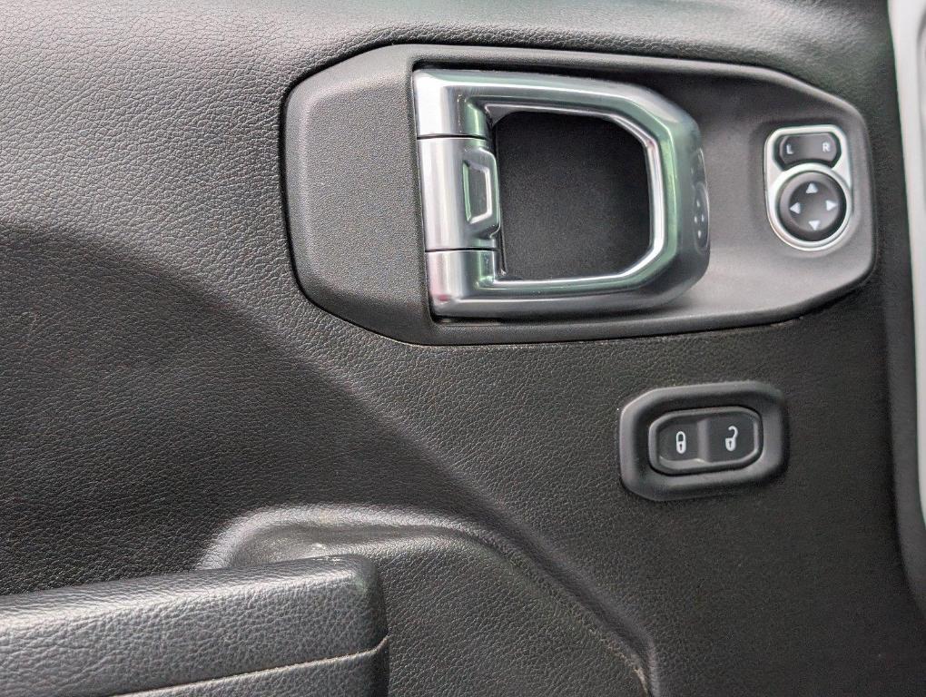 used 2025 Jeep Gladiator car, priced at $32,525