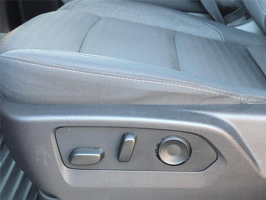 used 2024 Chevrolet Silverado 1500 car, priced at $32,689