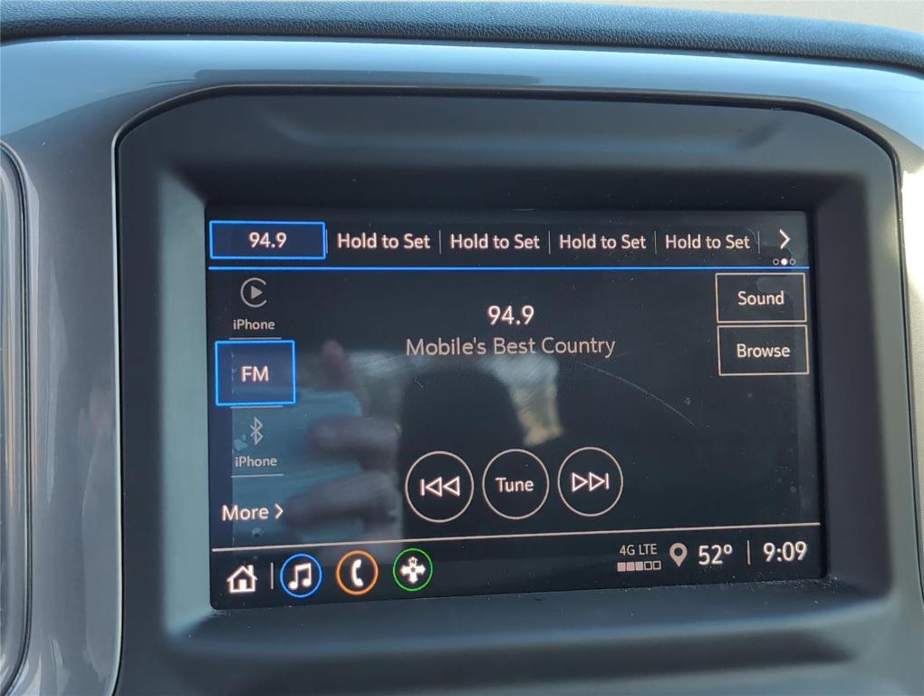 used 2024 Chevrolet Silverado 1500 car, priced at $32,689