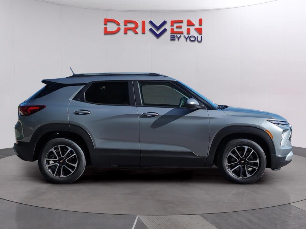 new 2026 Chevrolet TrailBlazer car, priced at $25,542