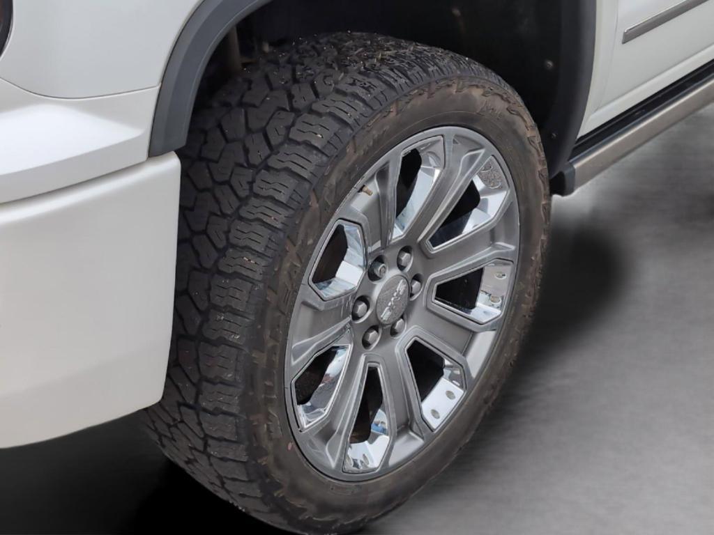 used 2018 GMC Sierra 1500 car, priced at $33,779