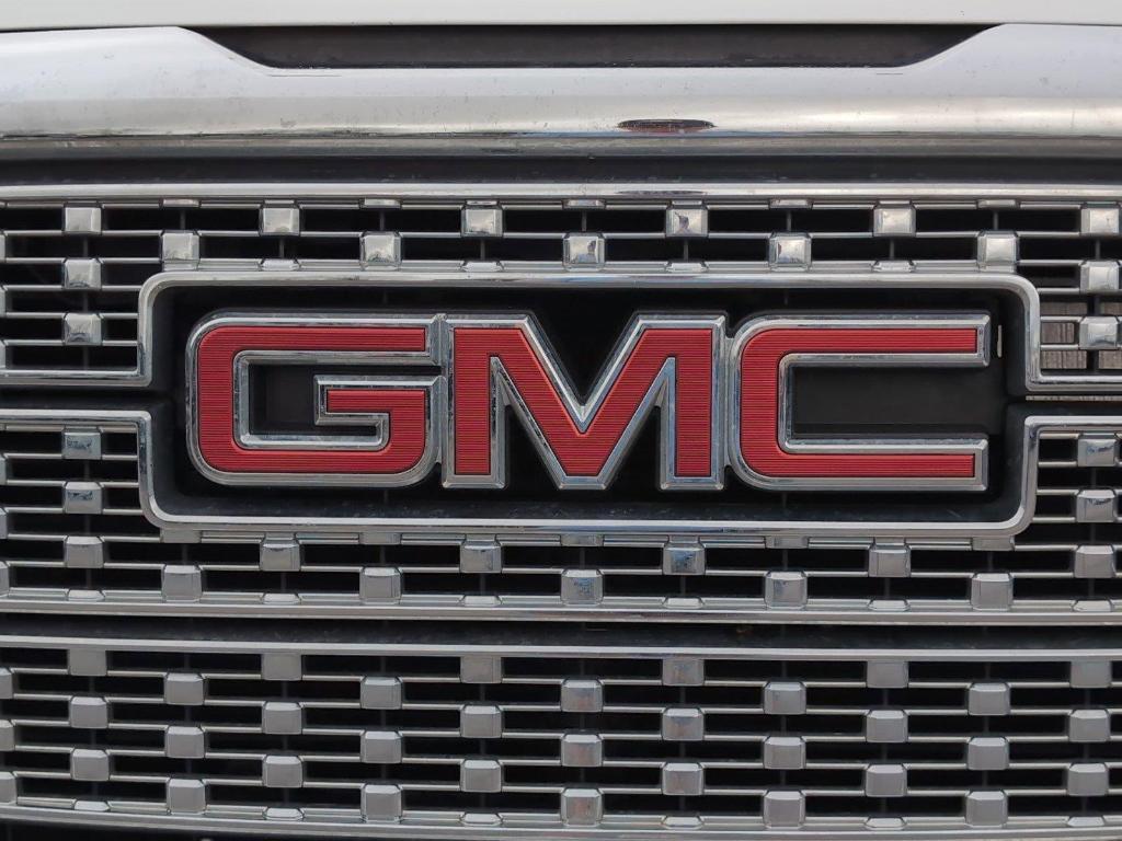 used 2018 GMC Sierra 1500 car, priced at $33,779