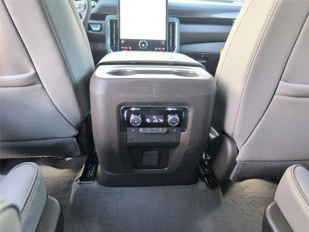 new 2025 GMC Yukon XL car, priced at $74,300