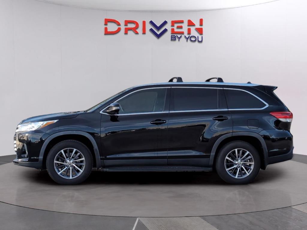 used 2019 Toyota Highlander car, priced at $25,899