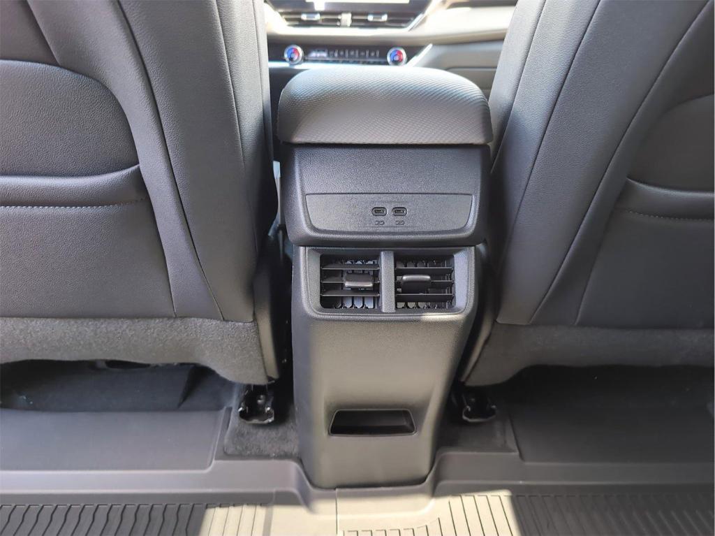 new 2026 Chevrolet Equinox car, priced at $31,421