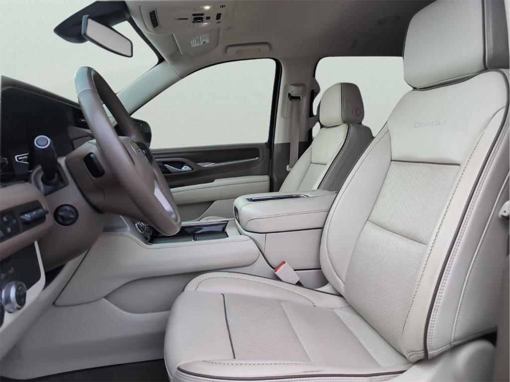 used 2022 GMC Yukon XL car, priced at $50,224