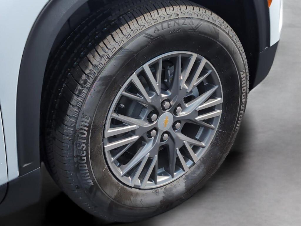 new 2026 Chevrolet Traverse car, priced at $43,025