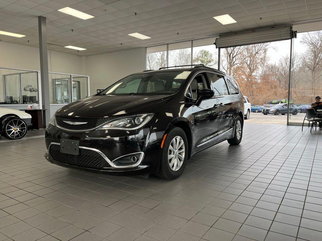 used 2017 Chrysler Pacifica car, priced at $11,990
