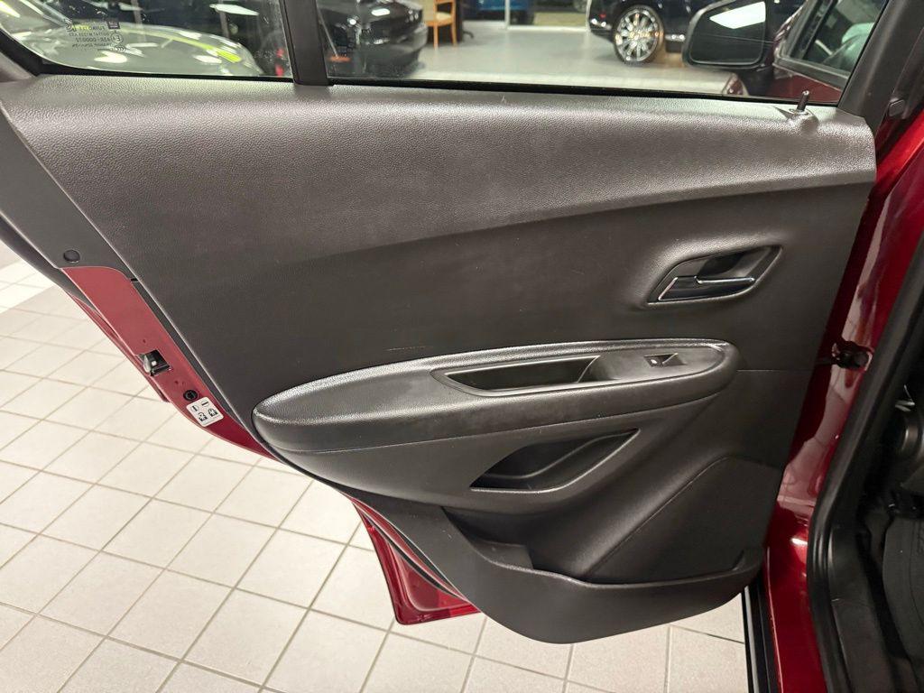 used 2022 Chevrolet Trax car, priced at $15,990