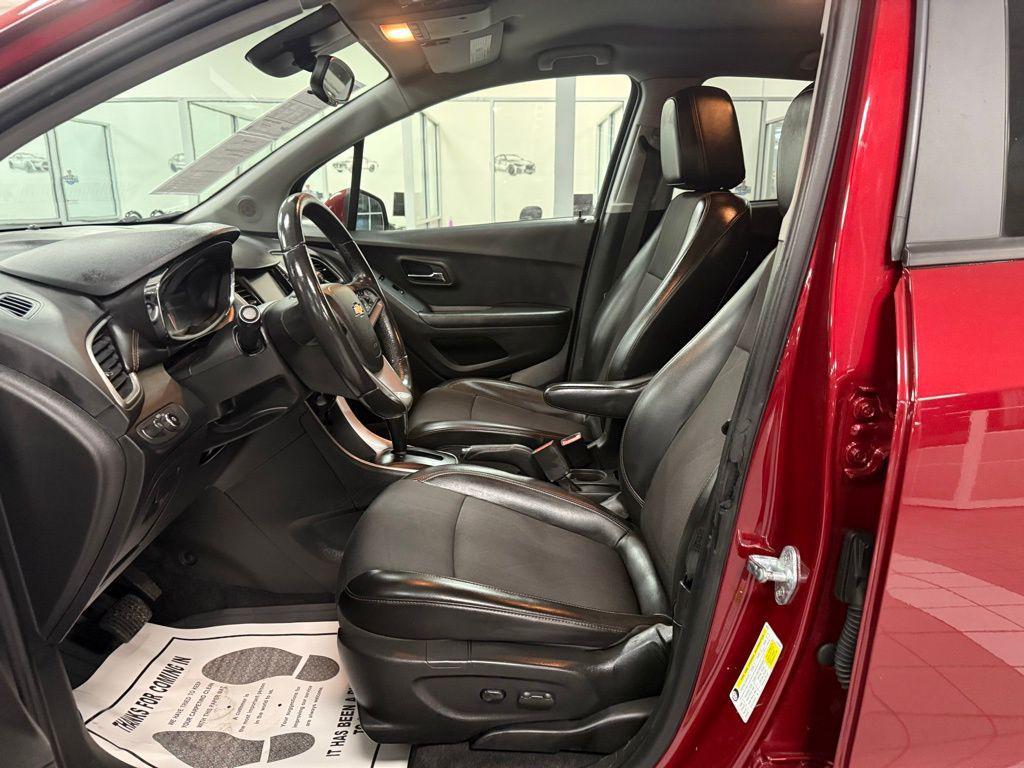 used 2022 Chevrolet Trax car, priced at $15,990