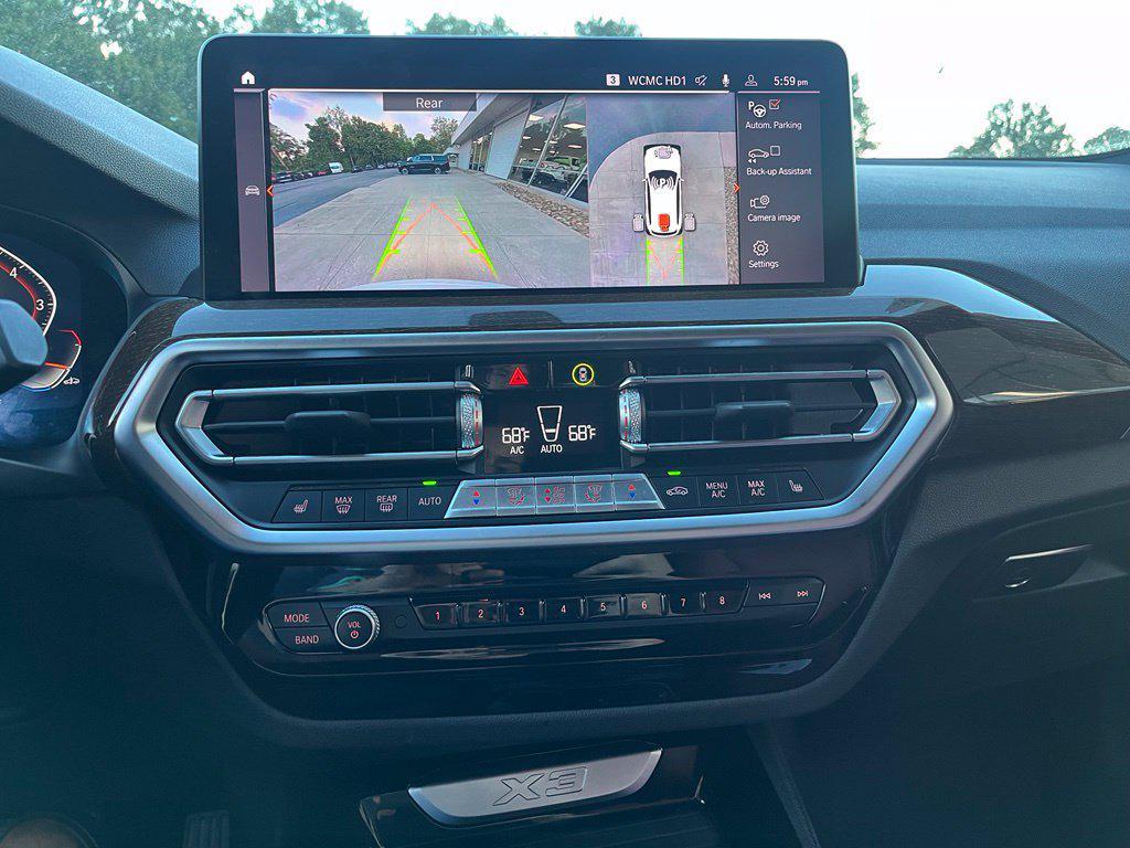 BMW X3 view 14