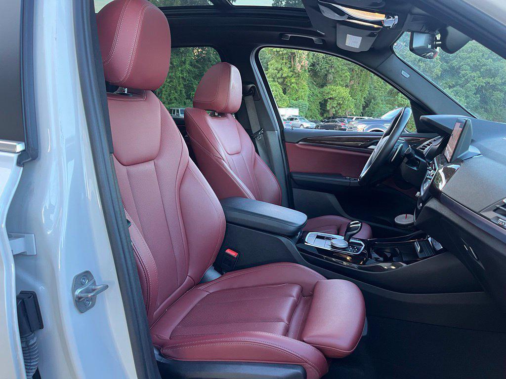 BMW X3 view 7