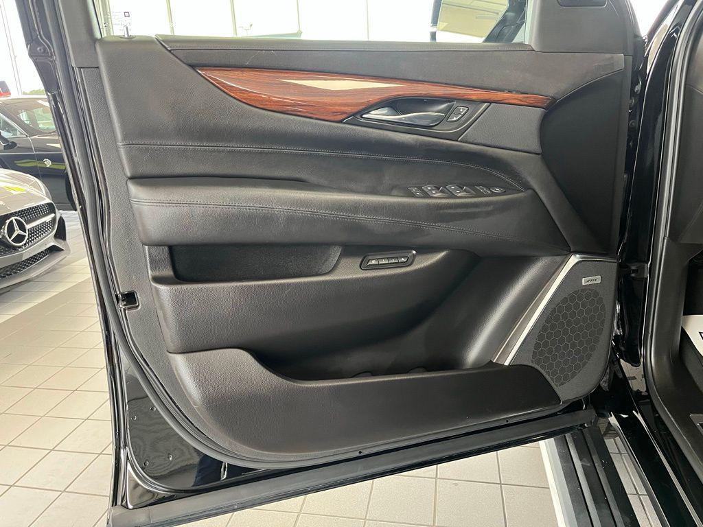 used 2015 Cadillac Escalade car, priced at $23,479