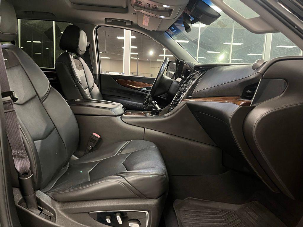 used 2015 Cadillac Escalade car, priced at $23,810