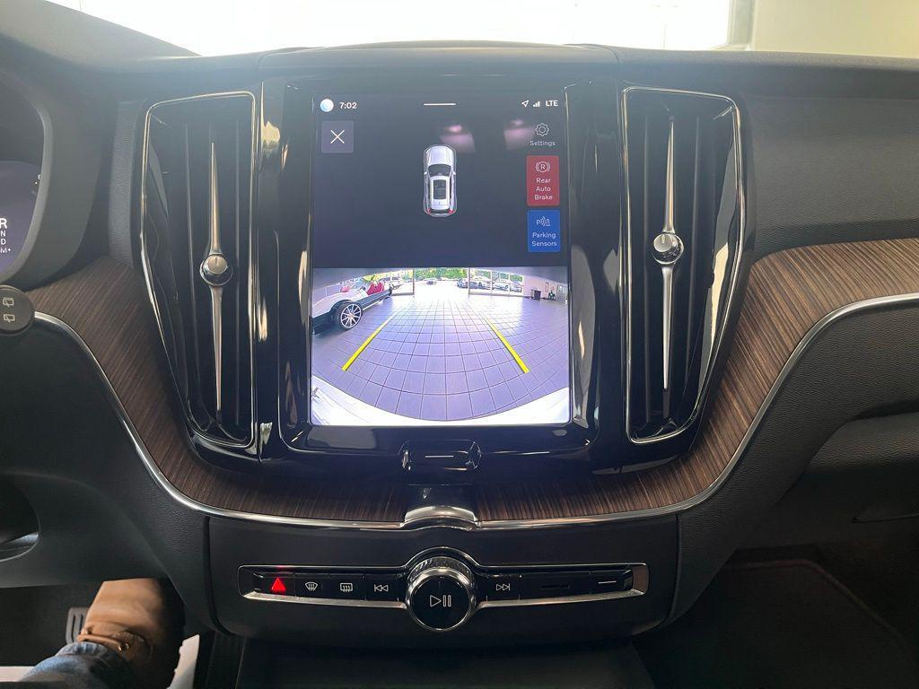 used 2022 Volvo XC60 car, priced at $26,997