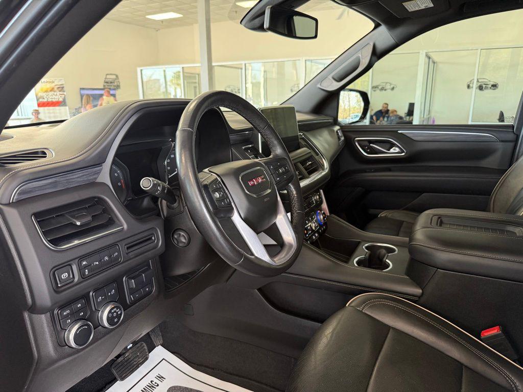 used 2021 GMC Yukon XL car, priced at $35,890