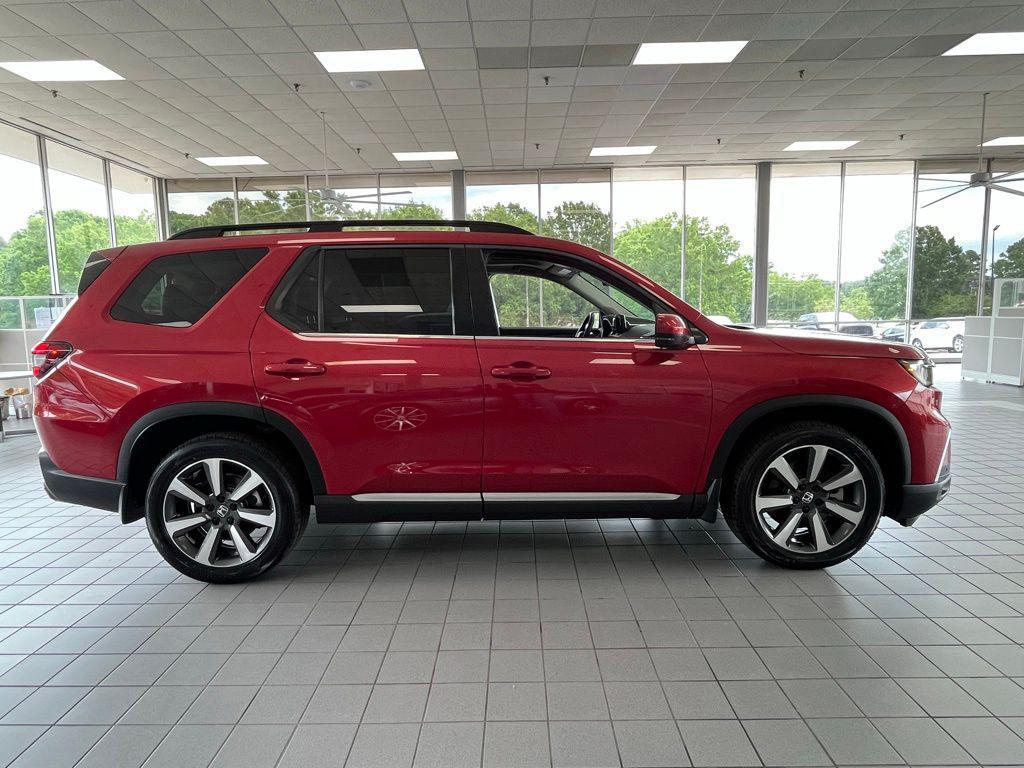 used 2023 Honda Pilot car, priced at $34,596