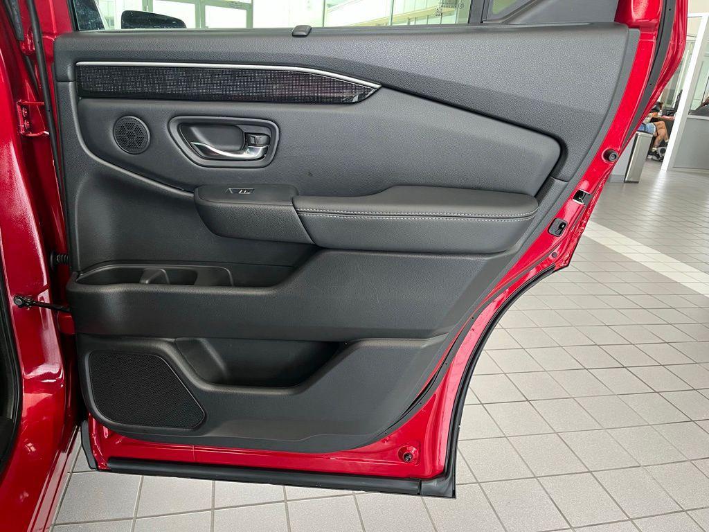 used 2023 Honda Pilot car, priced at $34,596