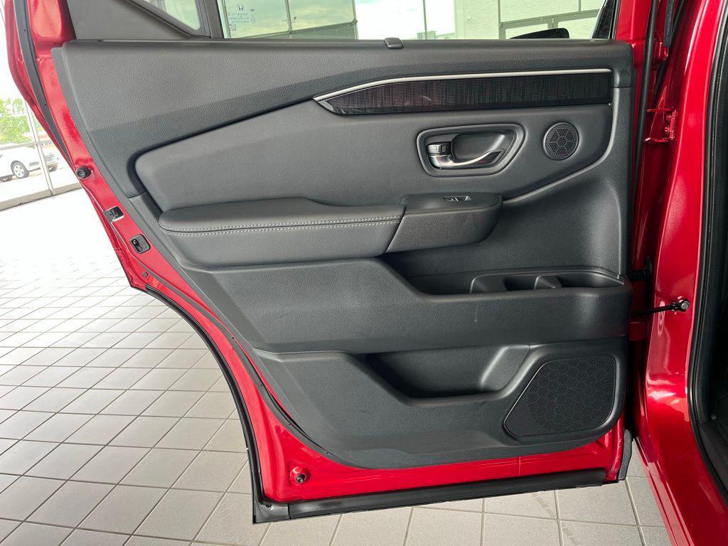 used 2023 Honda Pilot car, priced at $34,596