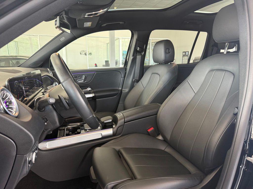 used 2022 Mercedes-Benz GLB 250 car, priced at $27,297