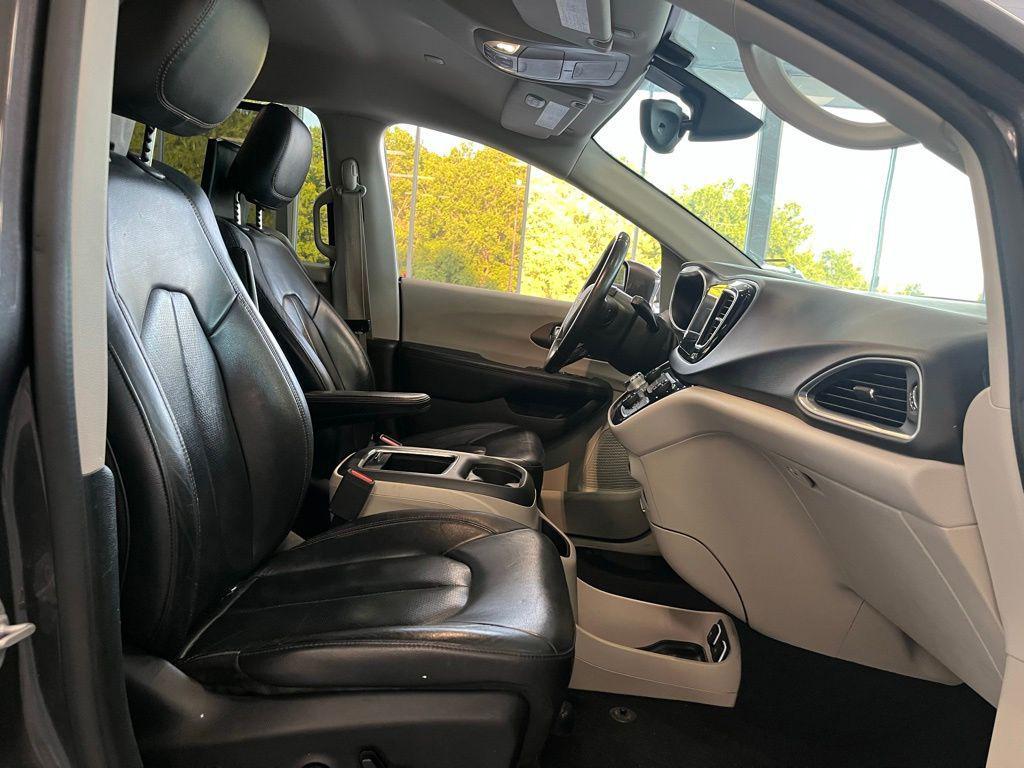 used 2017 Chrysler Pacifica car, priced at $11,890