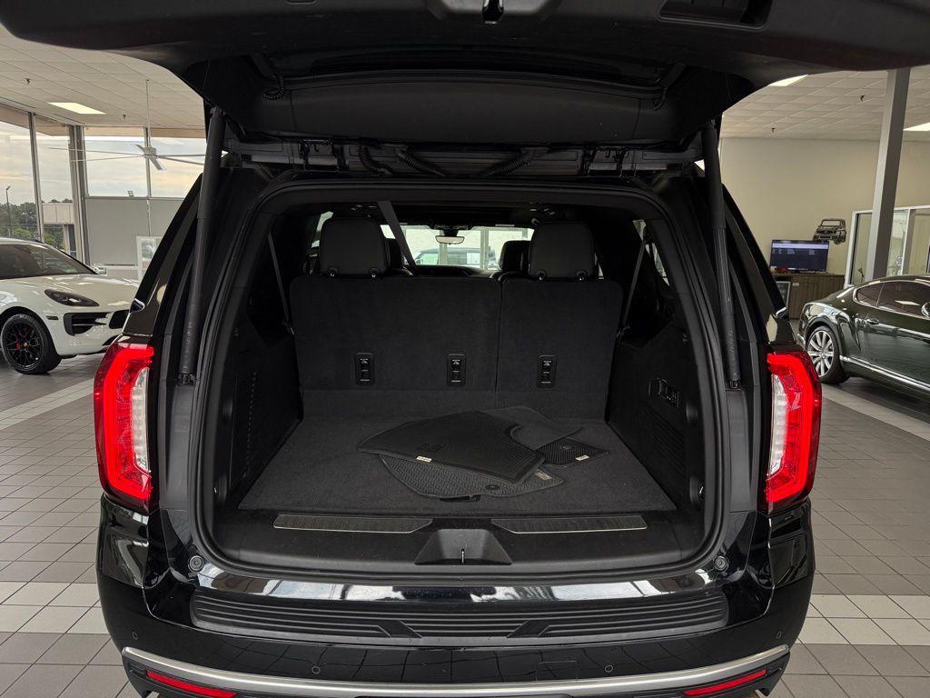 used 2021 GMC Yukon XL car, priced at $50,580