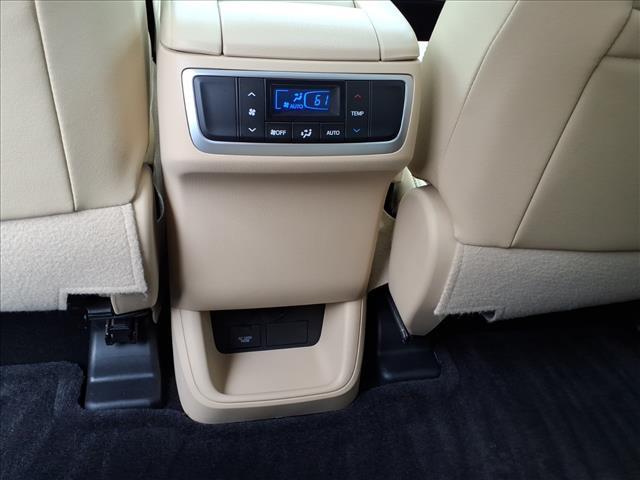2016 Nautical Blue Metallic Toyota Highlander
