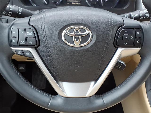 2016 Nautical Blue Metallic Toyota Highlander