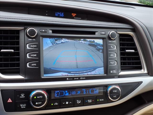 2016 Nautical Blue Metallic Toyota Highlander