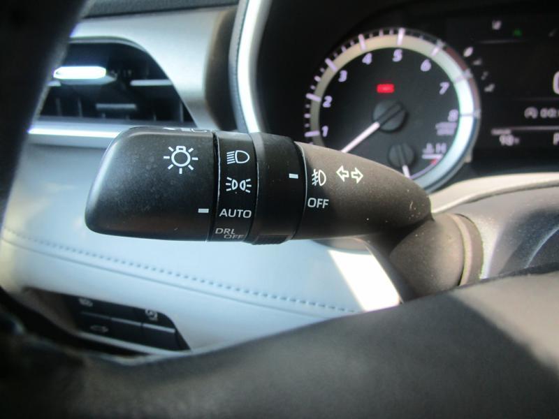 used 2023 Toyota Highlander car, priced at $35,900