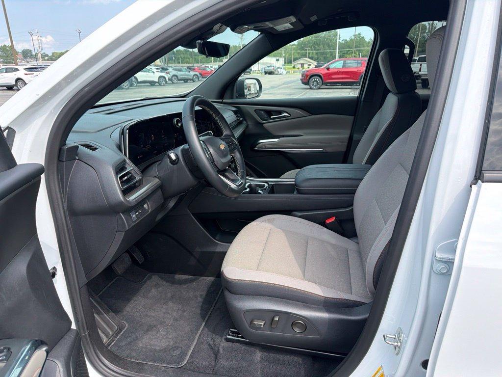 used 2026 Chevrolet Traverse car, priced at $36,987