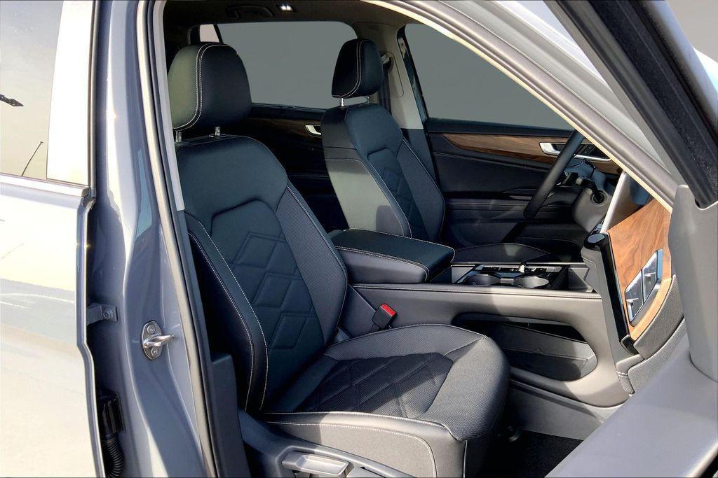 new 2026 Volkswagen Atlas car, priced at $43,208