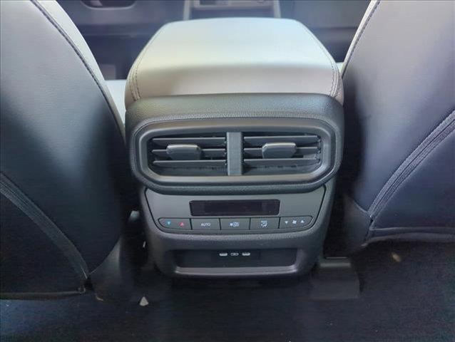 new 2025 Honda Pilot car, priced at $45,267